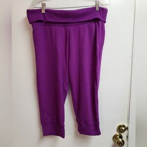FABLETICS Purple Capri sweats - size L